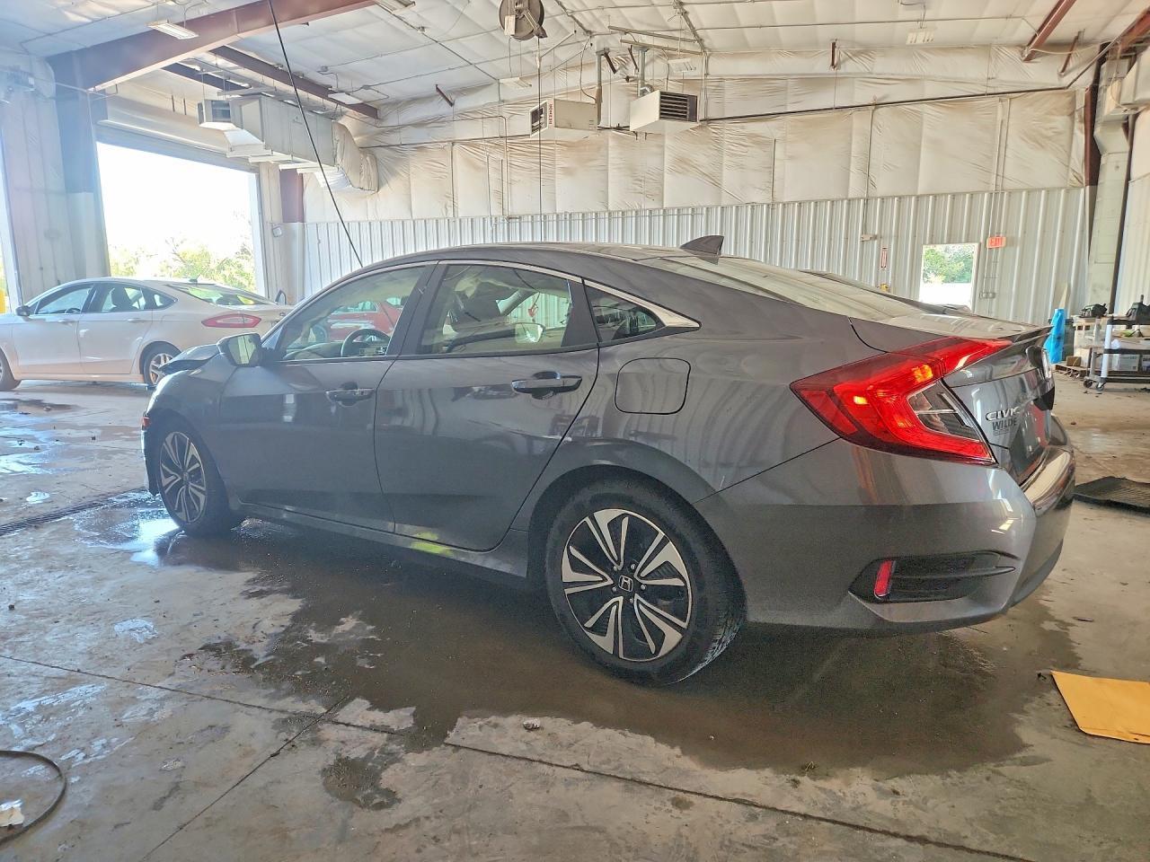2018 Honda Civic Ex - Фото 2