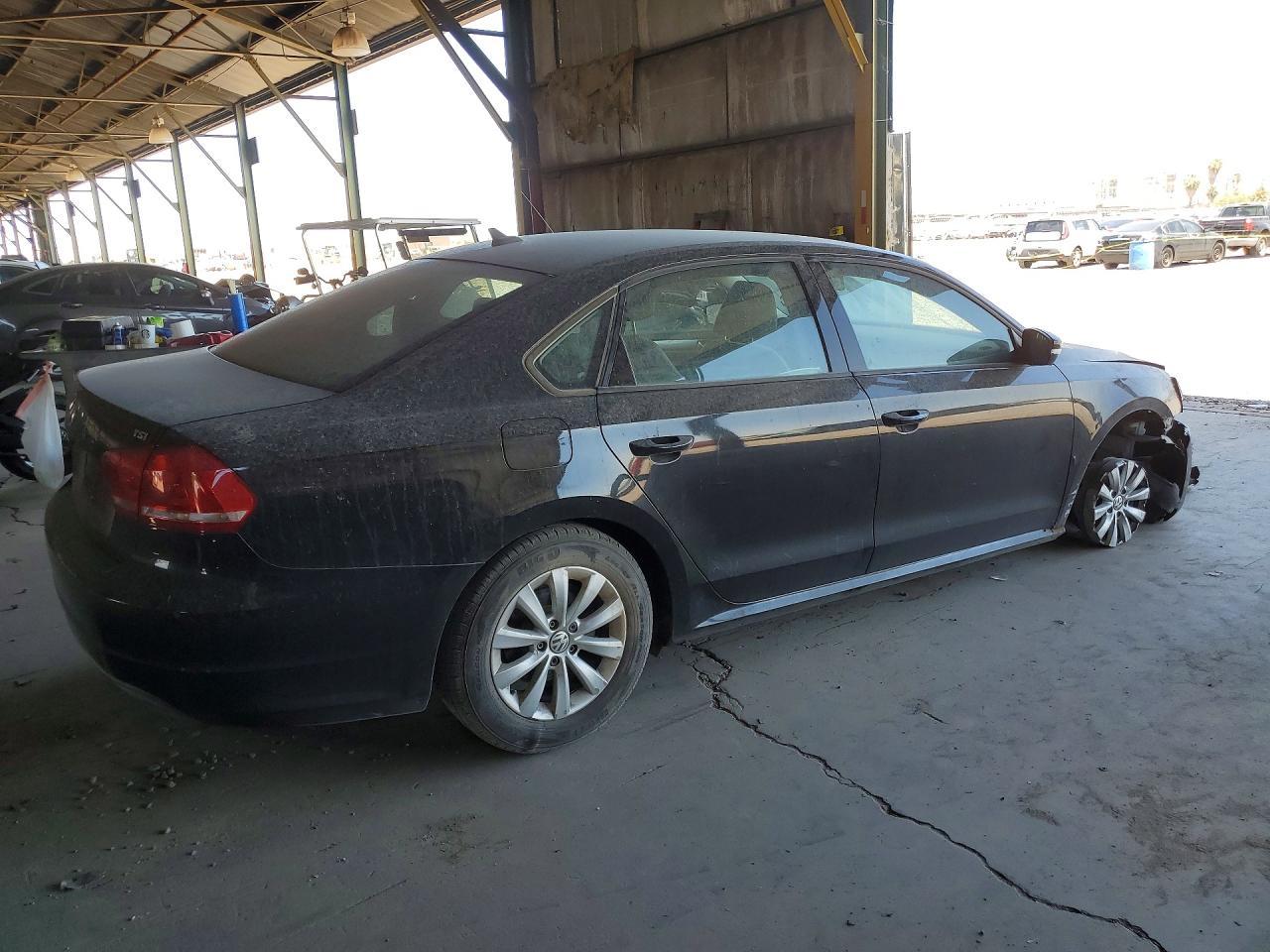 2014 Volkswagen Passat S - Image 3