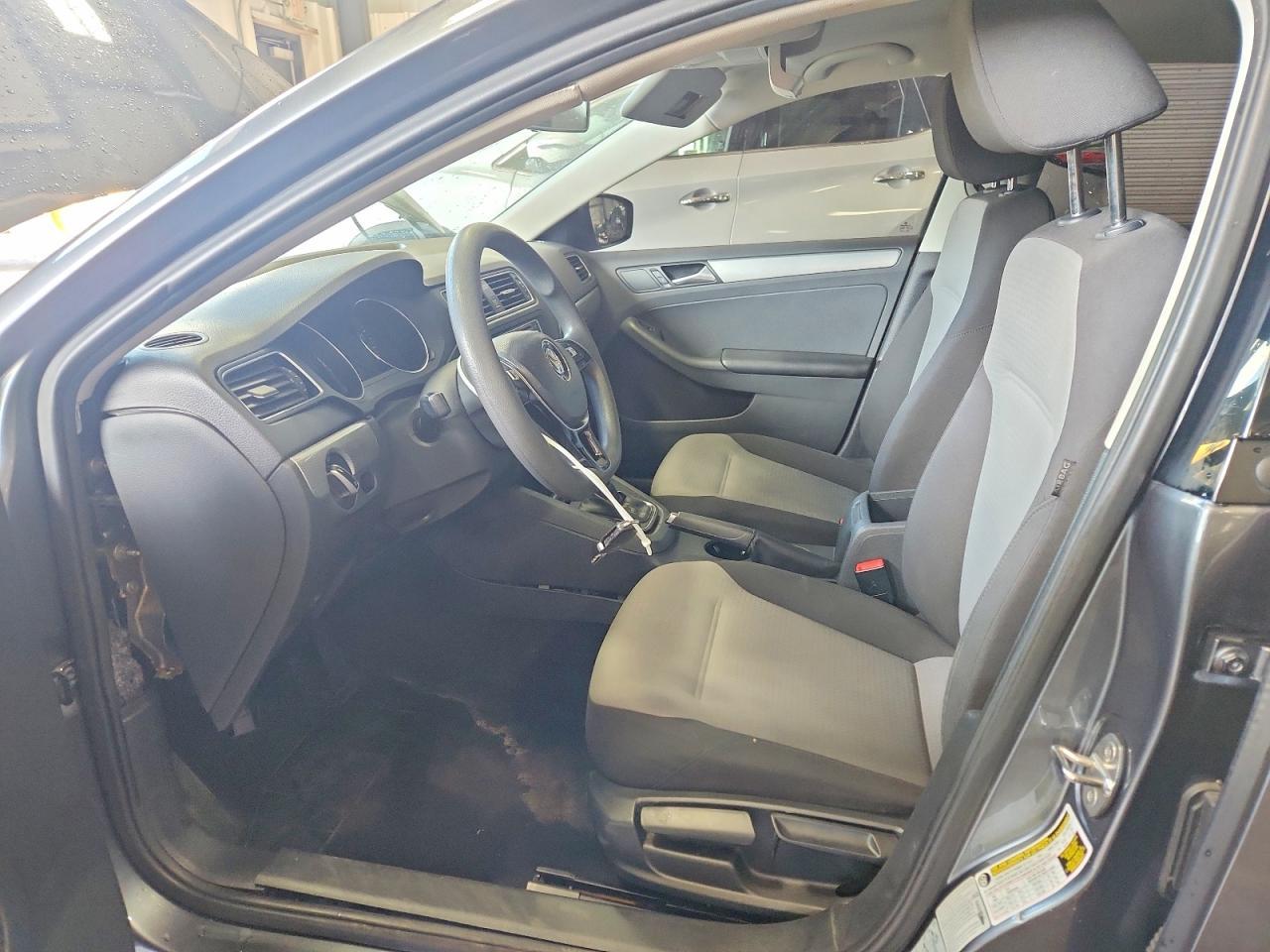 2017 Volkswagen Jetta S - Фото 7
