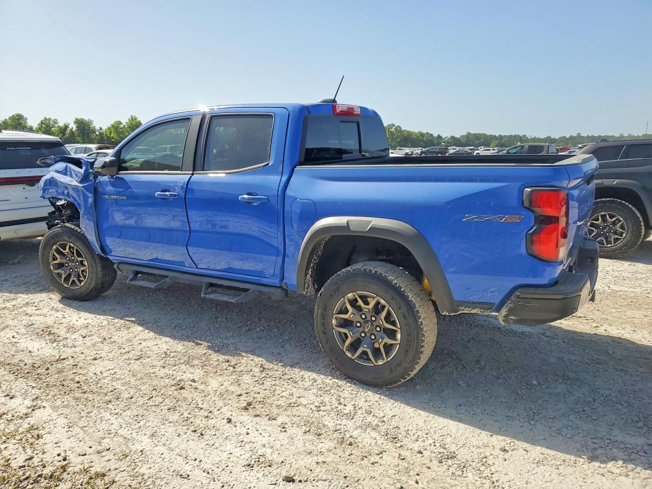 2025 Chevrolet Colorado Zr2 - Image 2