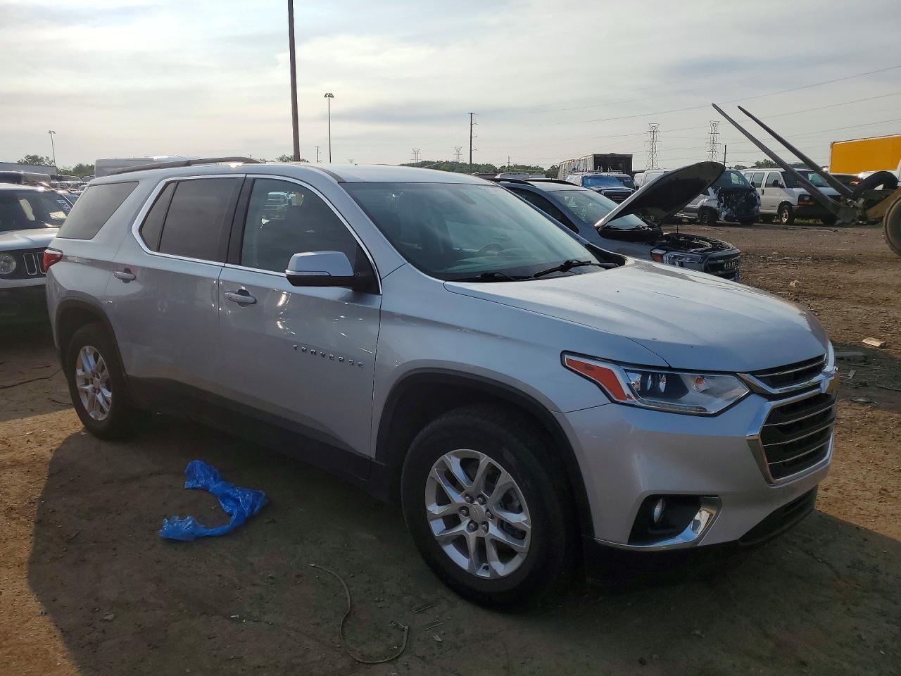 2021 Chevrolet Traverse Lt - Image 4