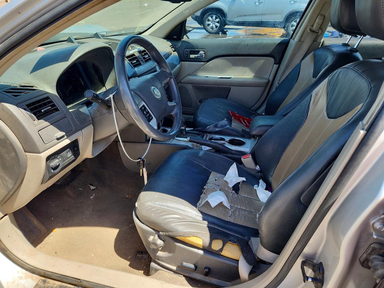 2010 Mercury Milan Premier - Image 7