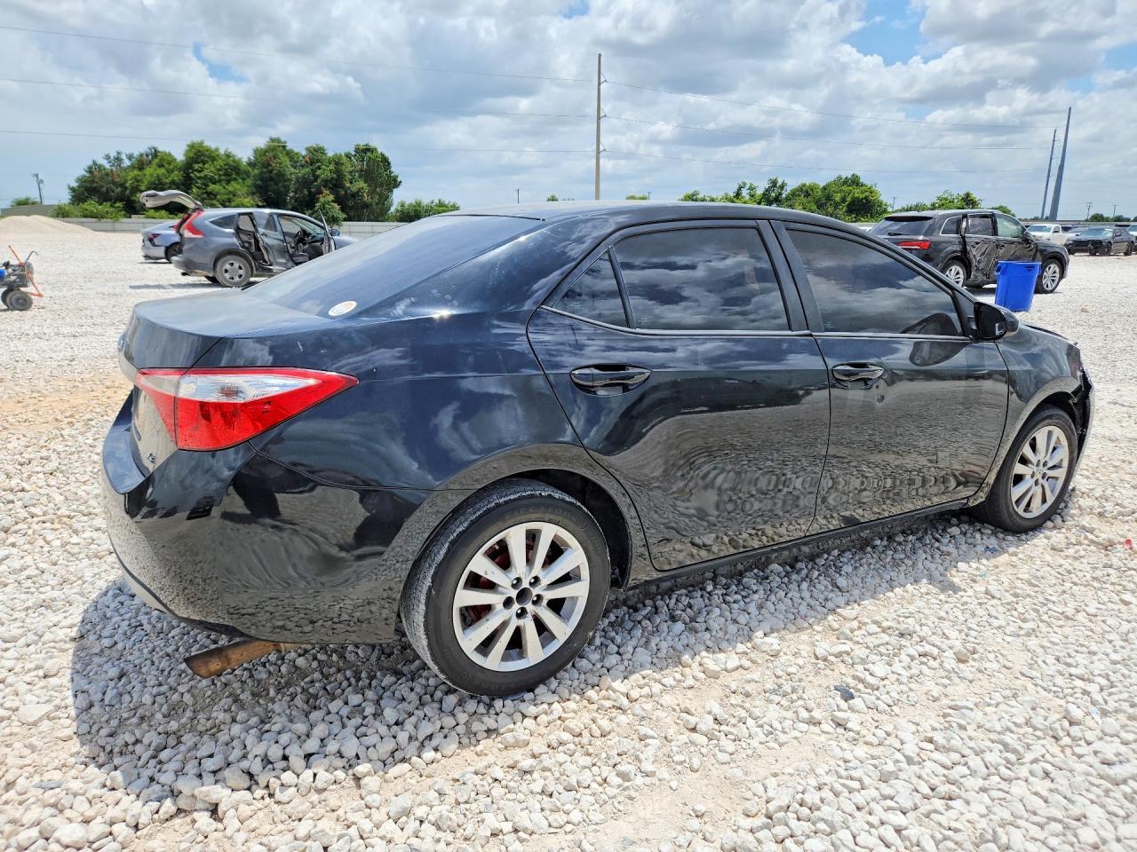 2014 Toyota Corolla Le - Image 3