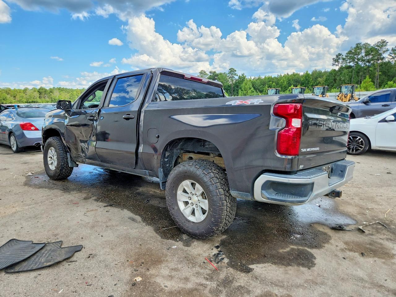 2022 Chevrolet Silverado Ltd K1500 Lt - Image 2