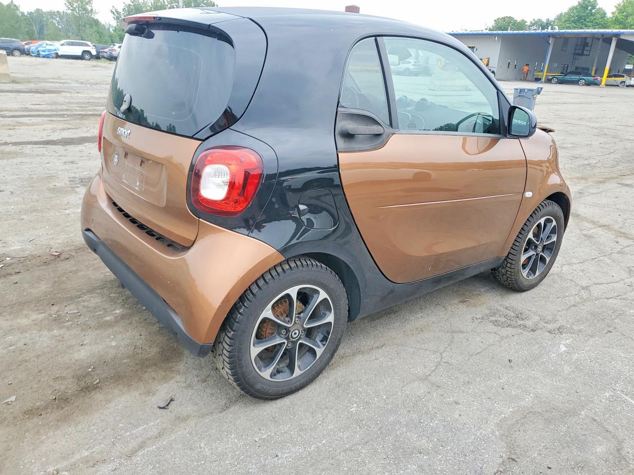 2016 Smart Fortwo - Image 3