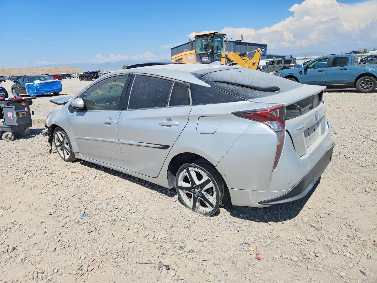 2016 Toyota Prius Four Touring - Image 2