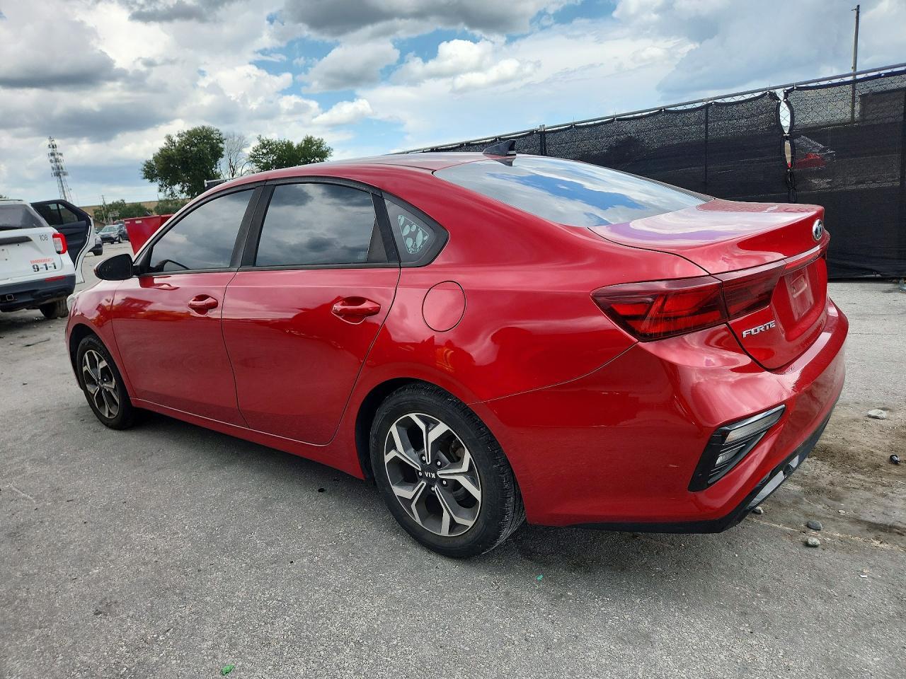 2020 Kia Forte Lxs - Фото 2