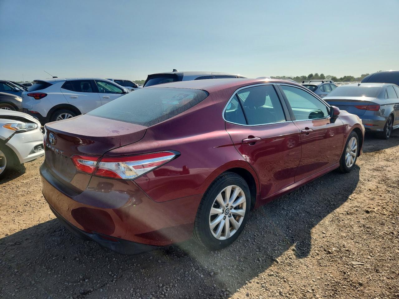 2018 Toyota Camry Le - Image 3