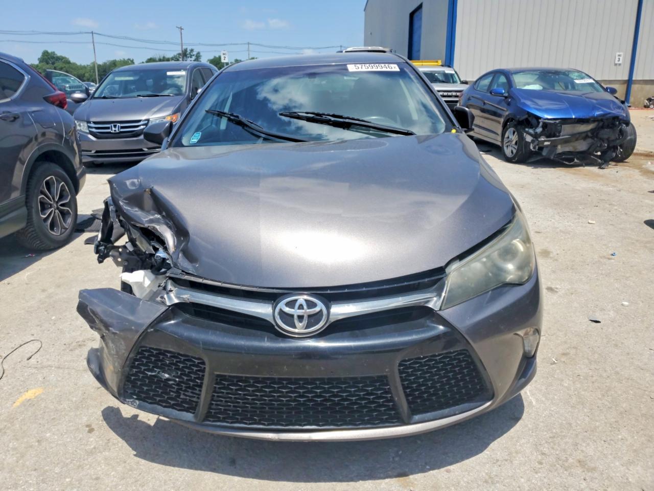 2016 Toyota Camry Se - Фото 5
