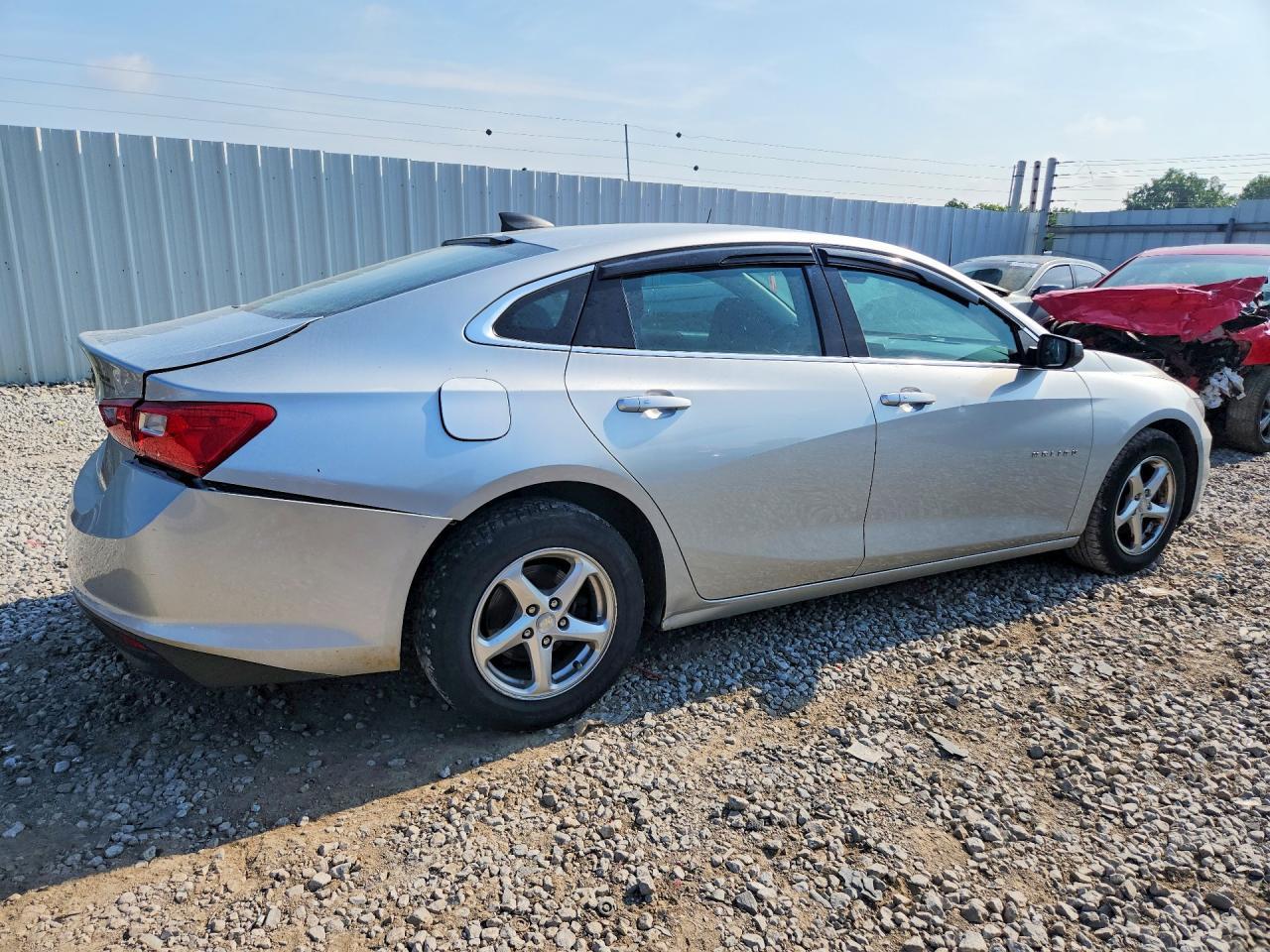 2018 Chevrolet Malibu Ls - Фото 3