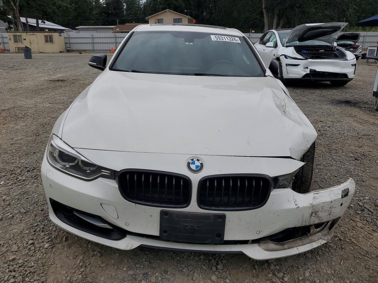 2014 BMW 335 Xi - Фото 5