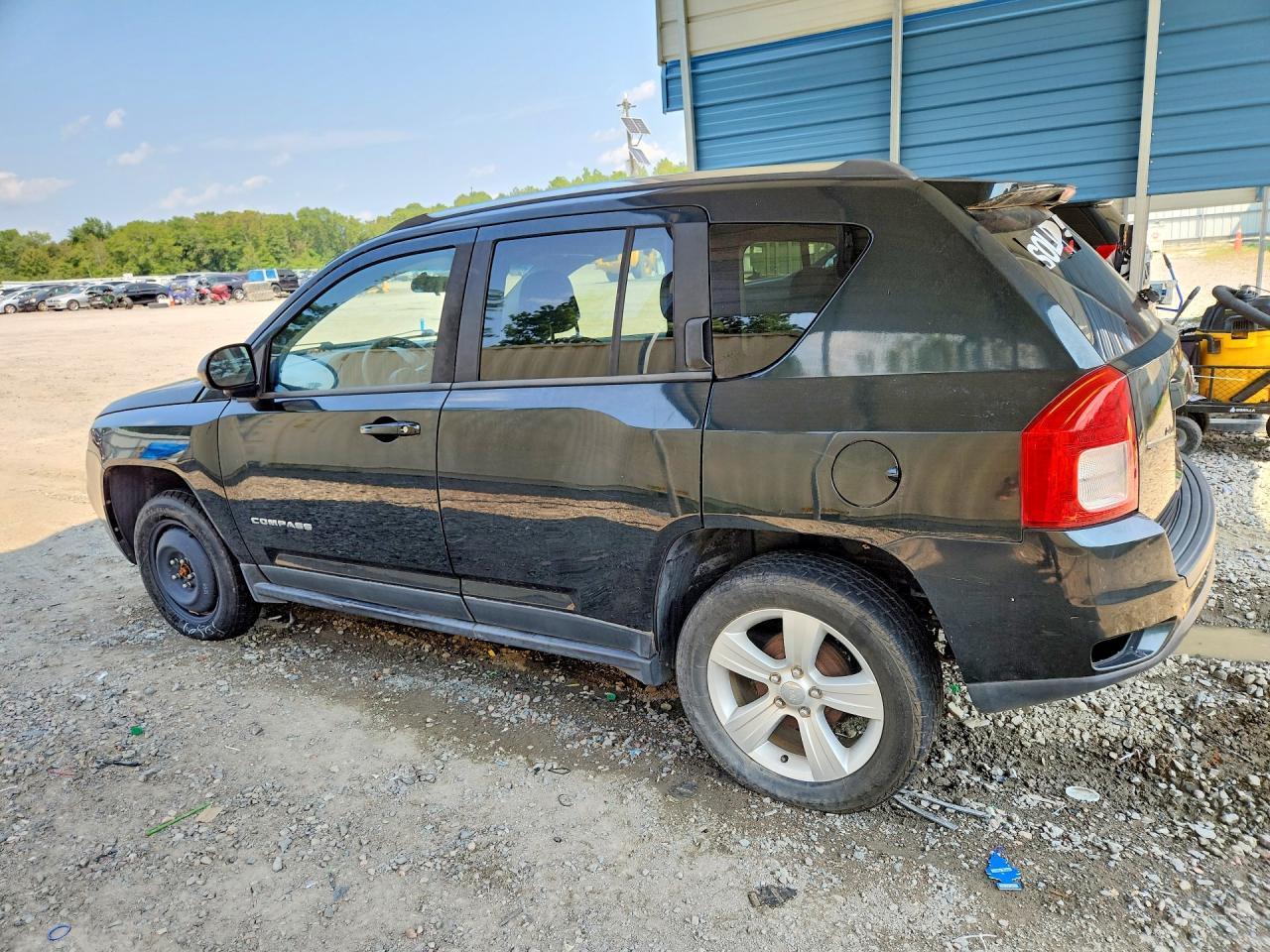 2013 Jeep Compass Sport - Фото 2