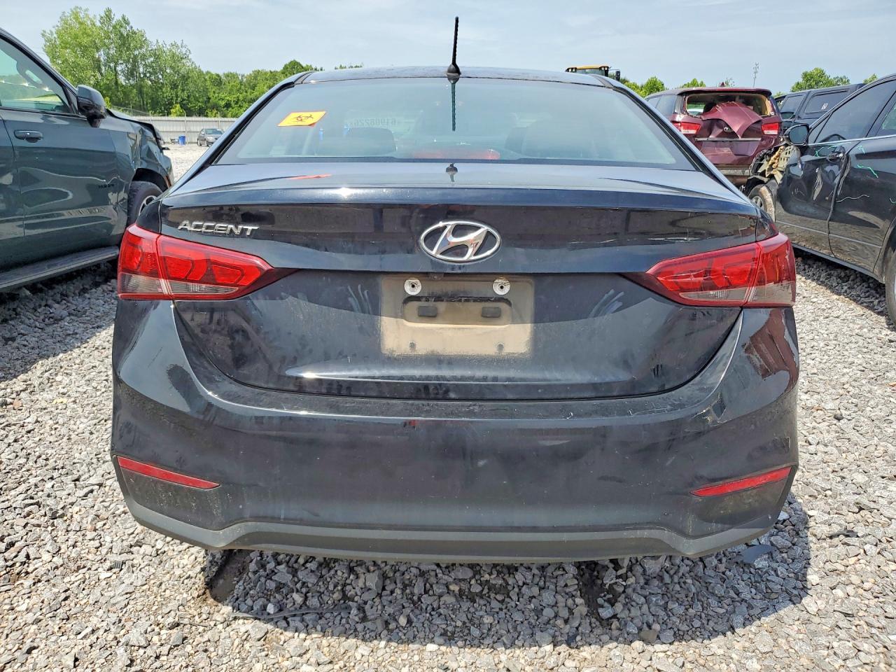2021 Hyundai Accent Se - Фото 6