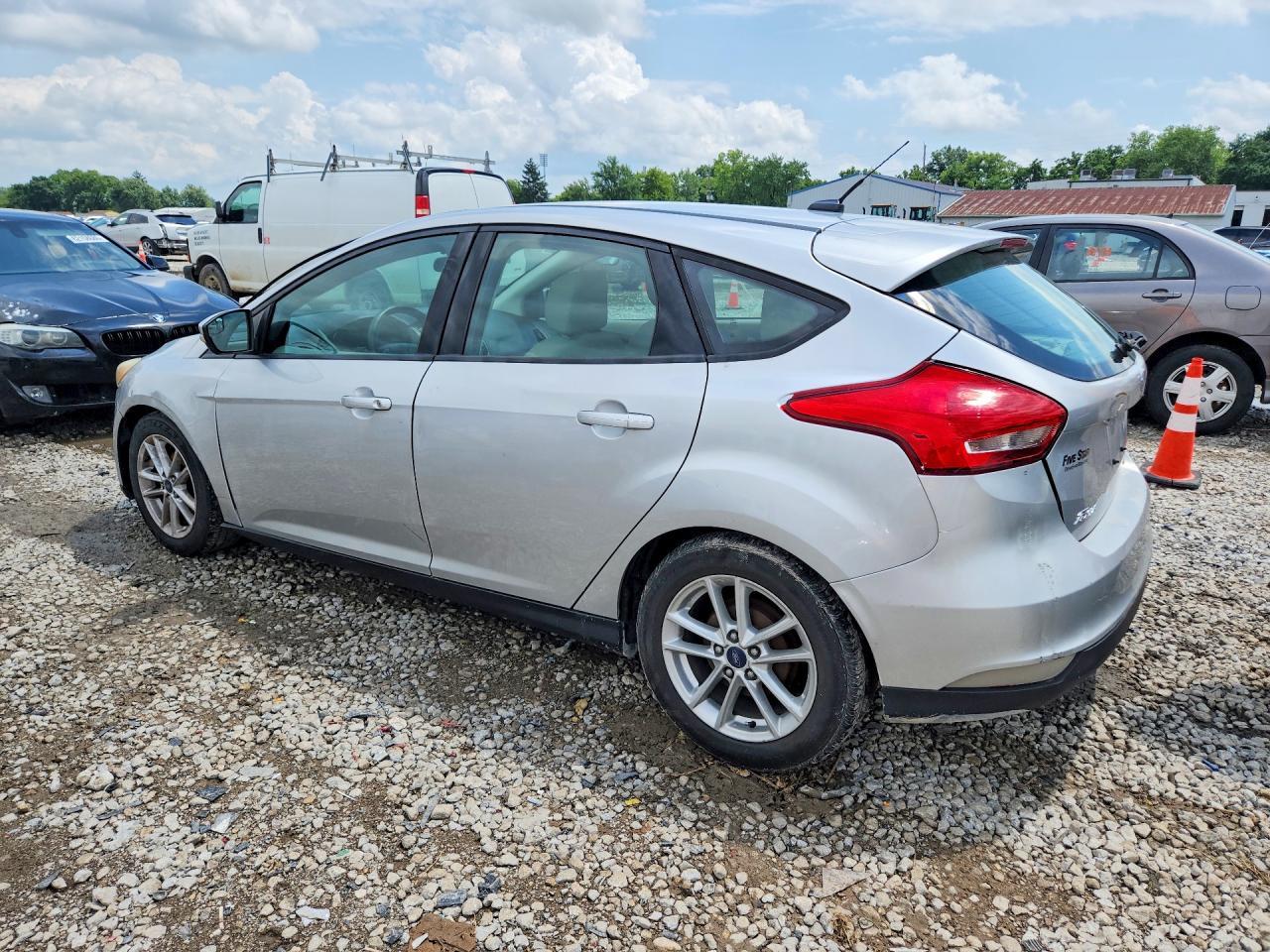 2016 Ford Focus Se - Image 2
