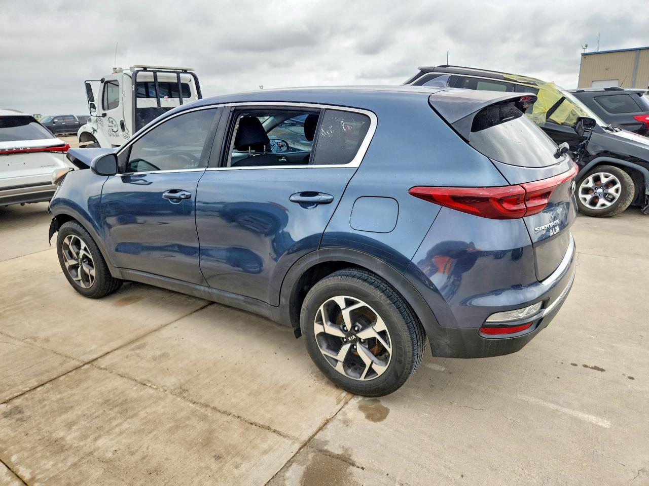 2020 Kia Sportage Lx - Image 2