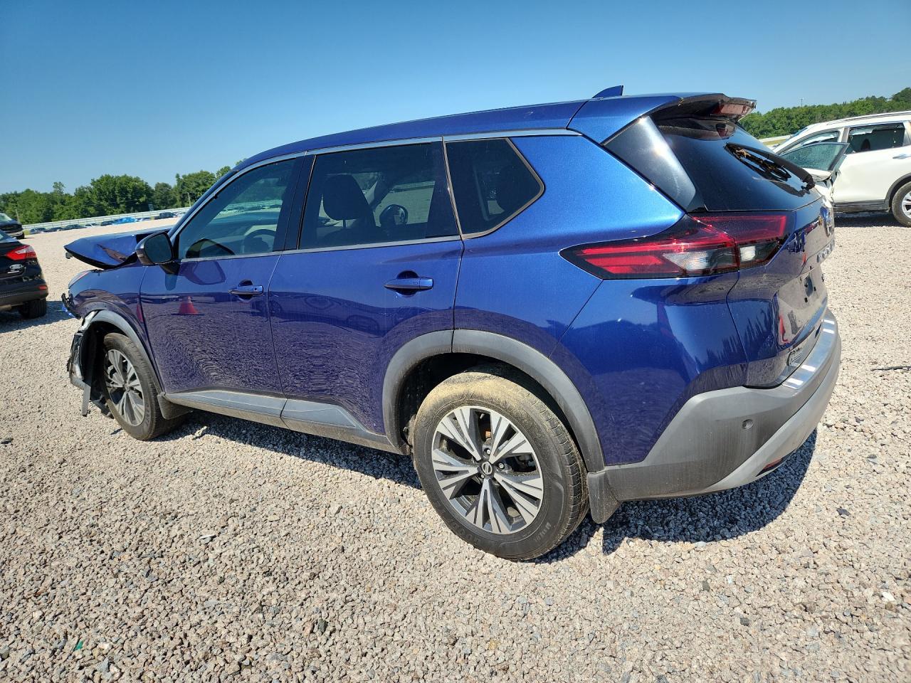 2021 Nissan Rogue Sv - Image 2