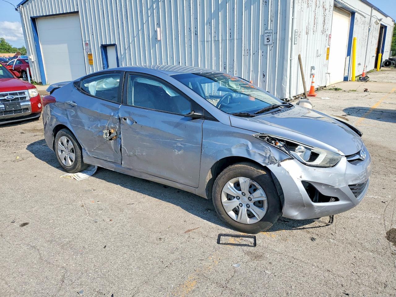 2016 Hyundai Elantra Se - Фото 4