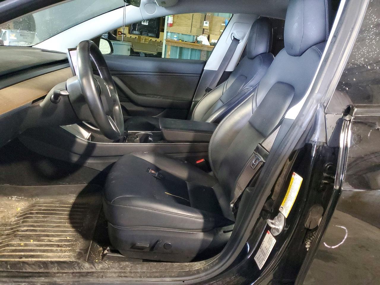 2018 Tesla Model 3 - Фото 7