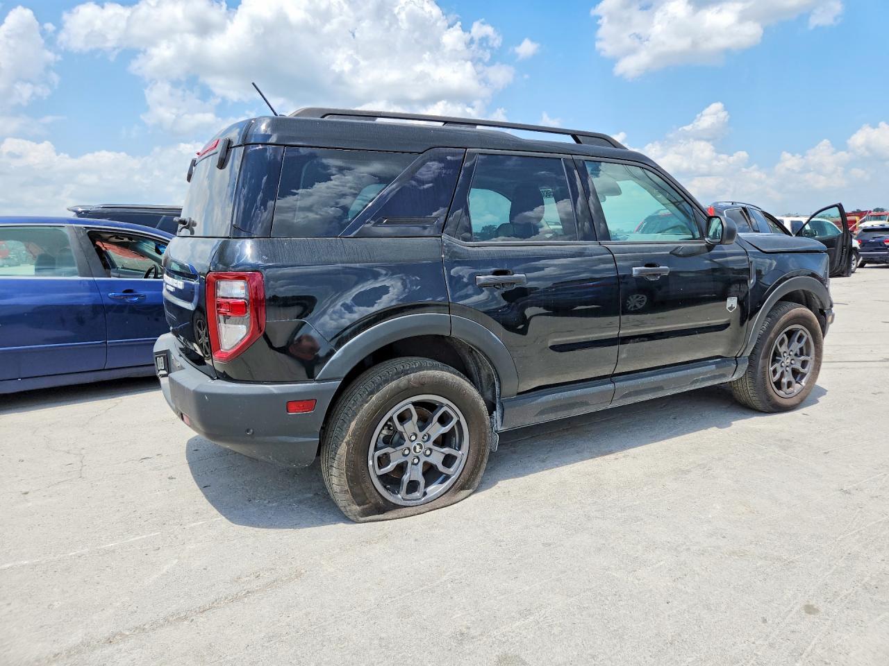 2023 Ford Bronco Sport Big Bend - Image 3