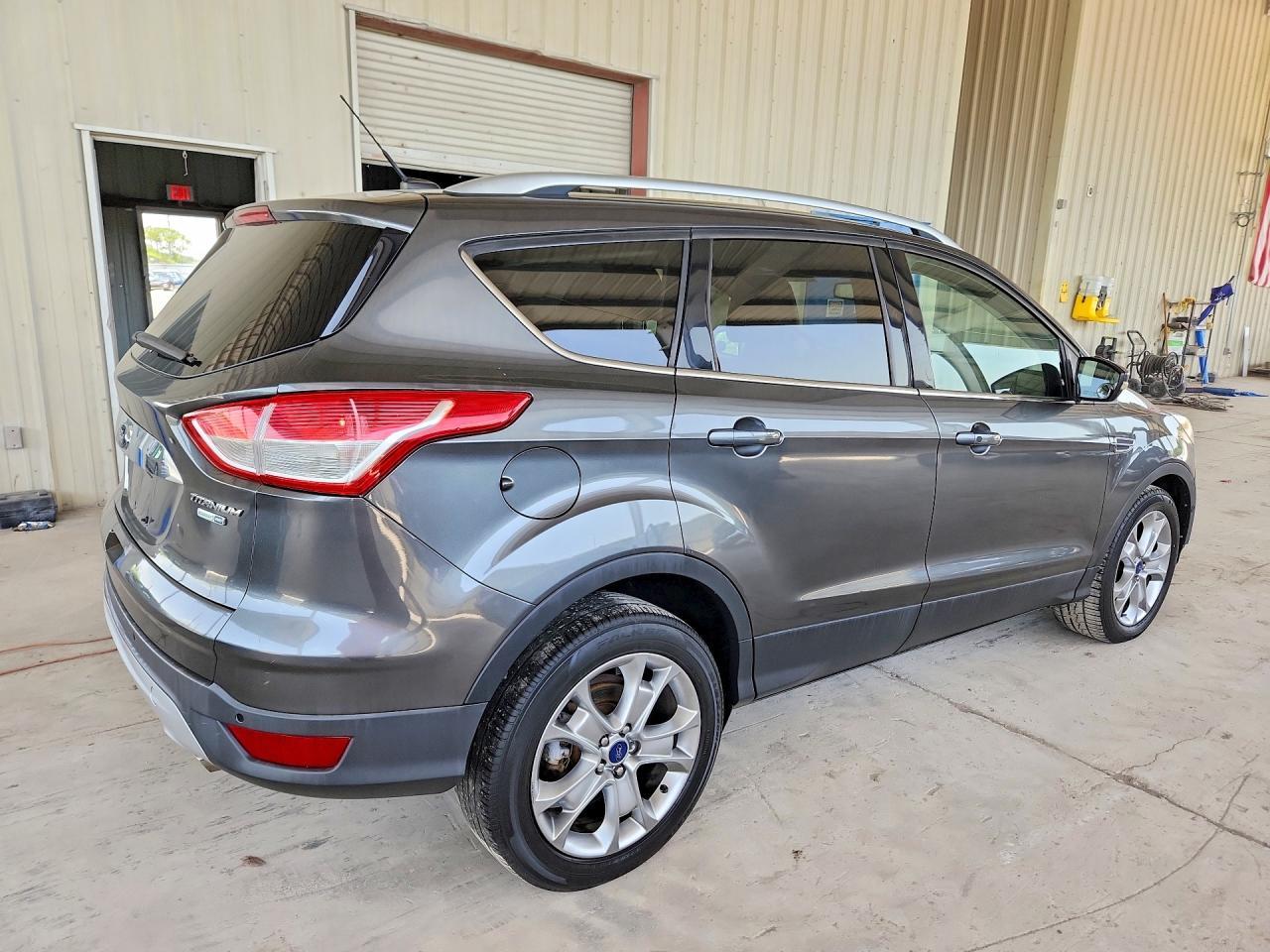 2015 Ford Escape Titanium - Фото 3