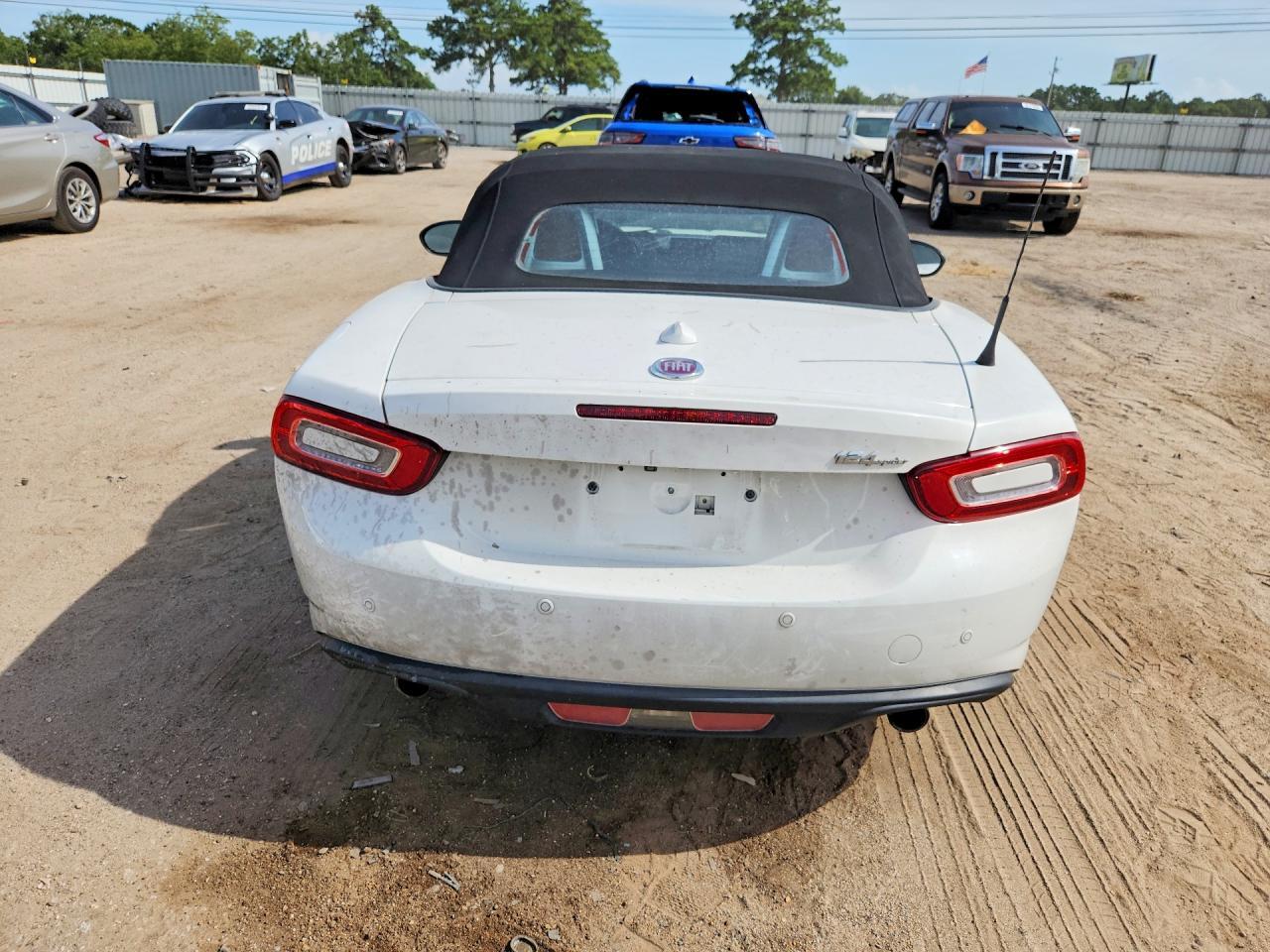 2018 Fiat 124 Spider Classica - Image 6