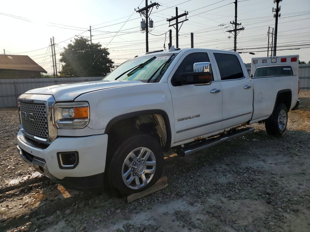2015 GMC Sierra K3500 Denali
