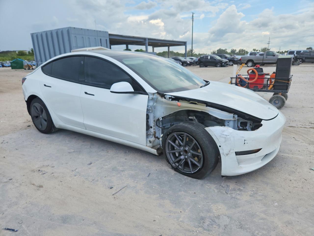 2021 Tesla Model 3 - Фото 4