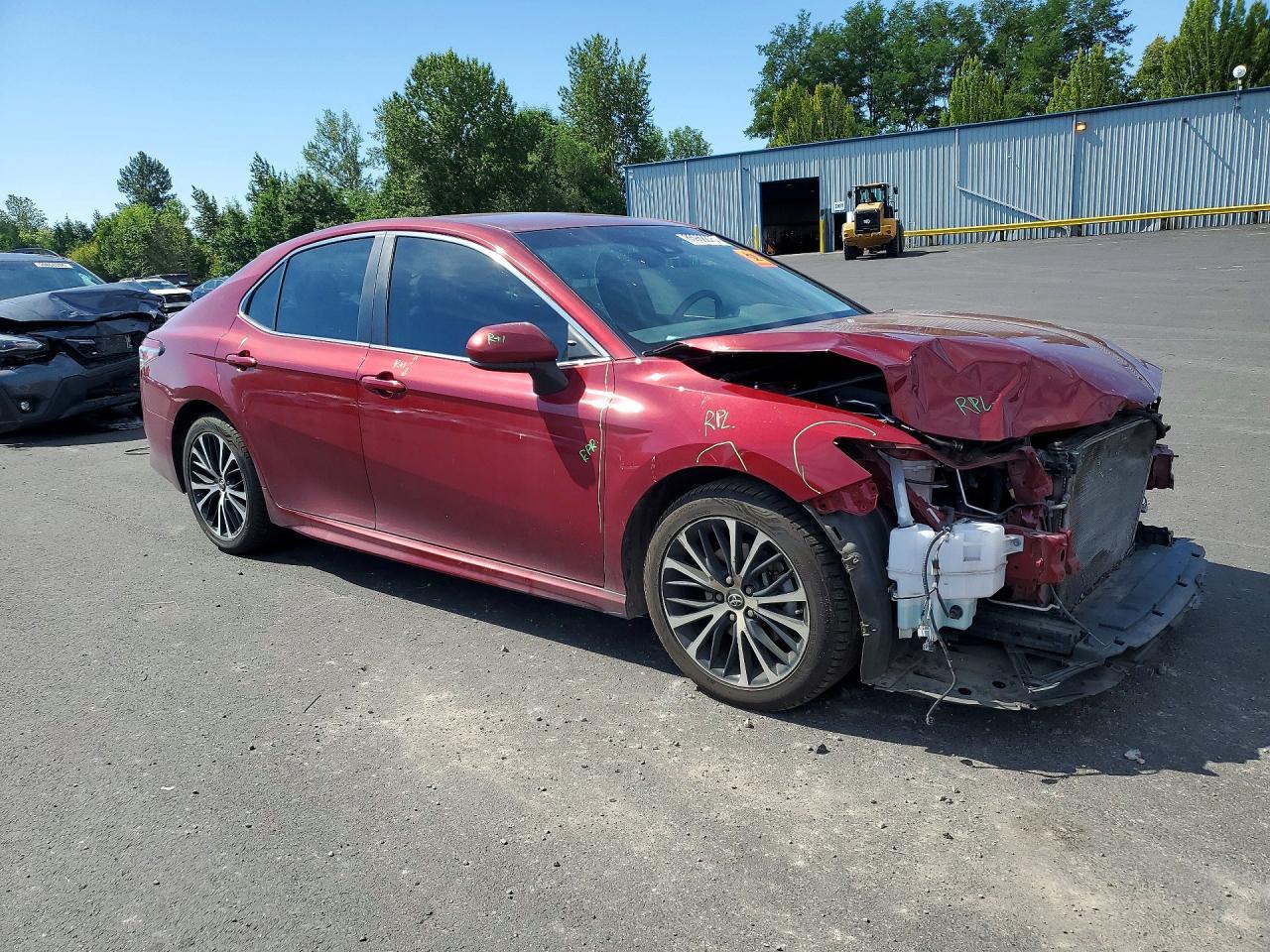 2018 Toyota Camry Se - Image 4
