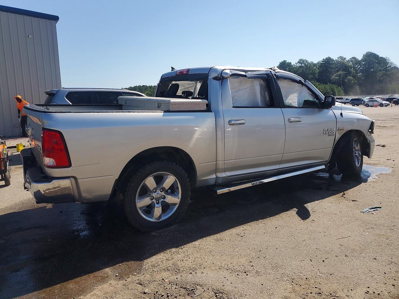 2019 Ram 1500 Classic Slt - Фото 3