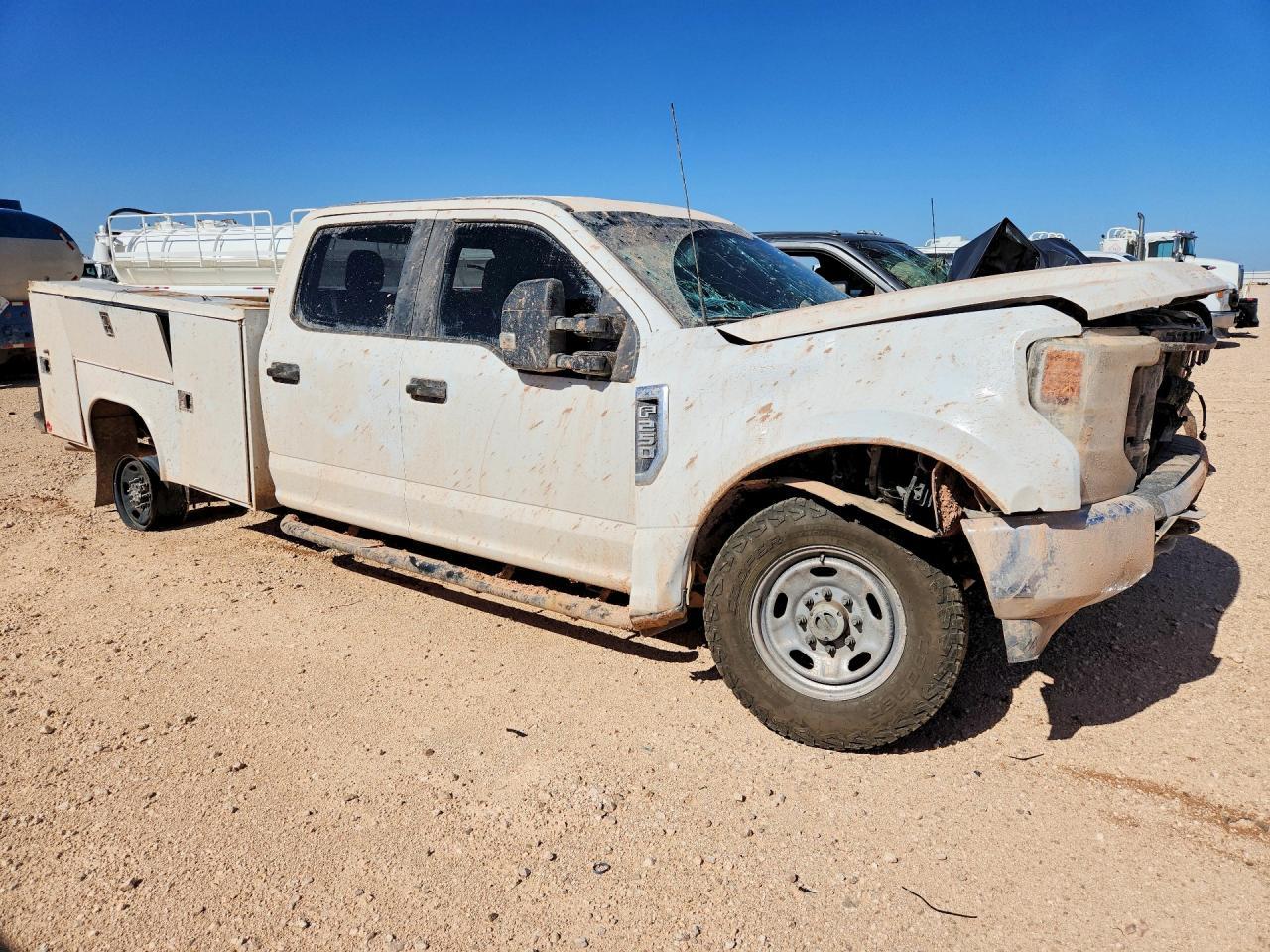 2022 Ford F250 Super Duty - Фото 4