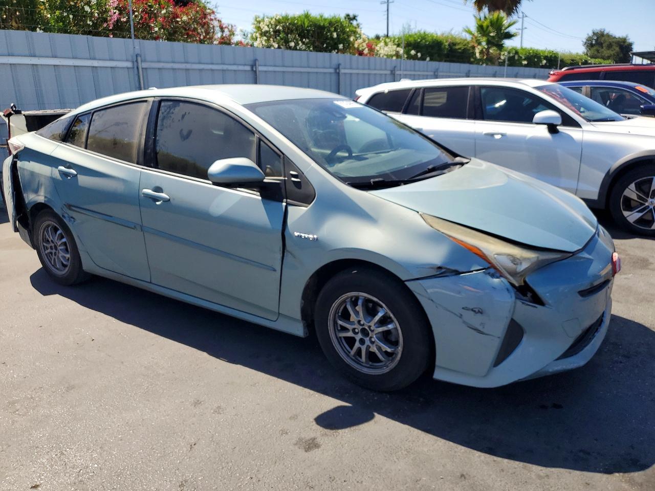 2017 Toyota Prius Two - Фото 4