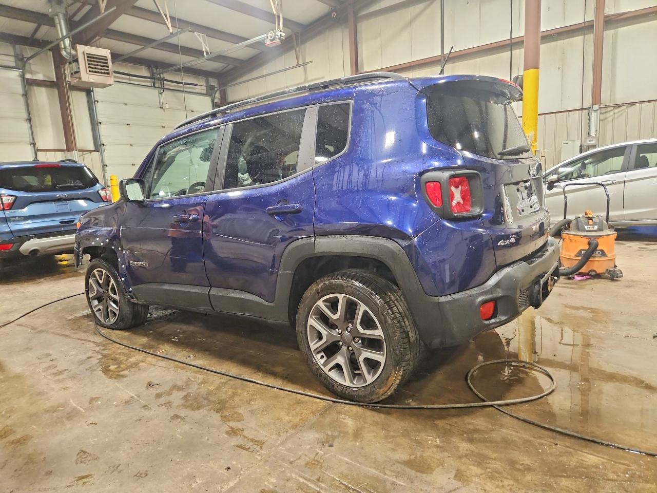 2017 Jeep Renegade Latitude - Image 2