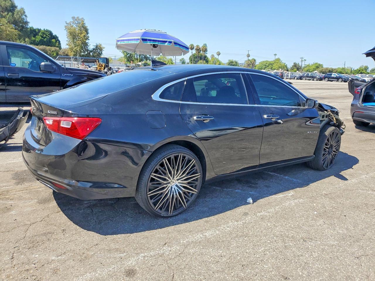 2017 Chevrolet Malibu Premier - Фото 3