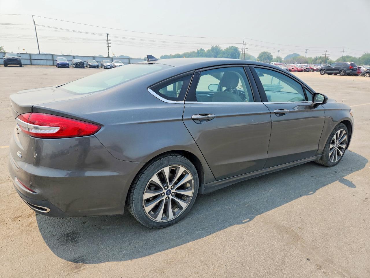 2019 Ford Fusion Se - Фото 3