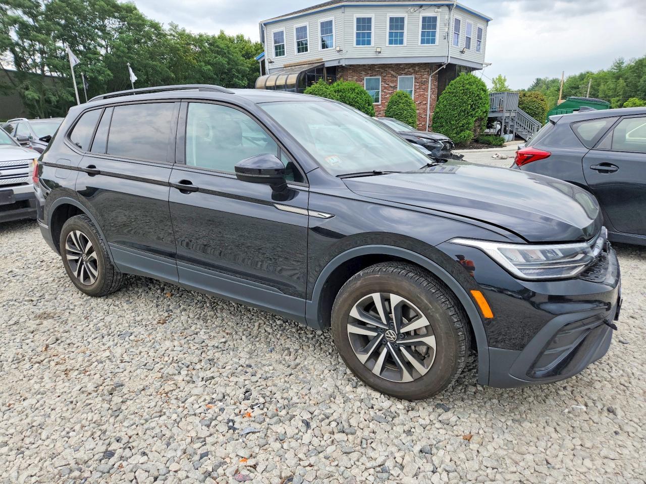 2022 Volkswagen Tiguan S - Image 4