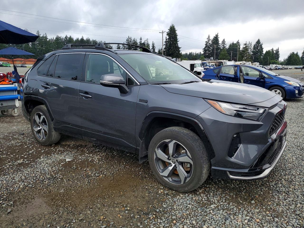 2024 Toyota Rav4 Prime Se - Image 4