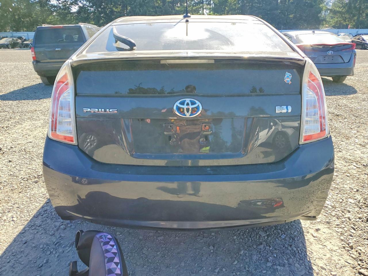 2014 Toyota Prius Four - Image 6