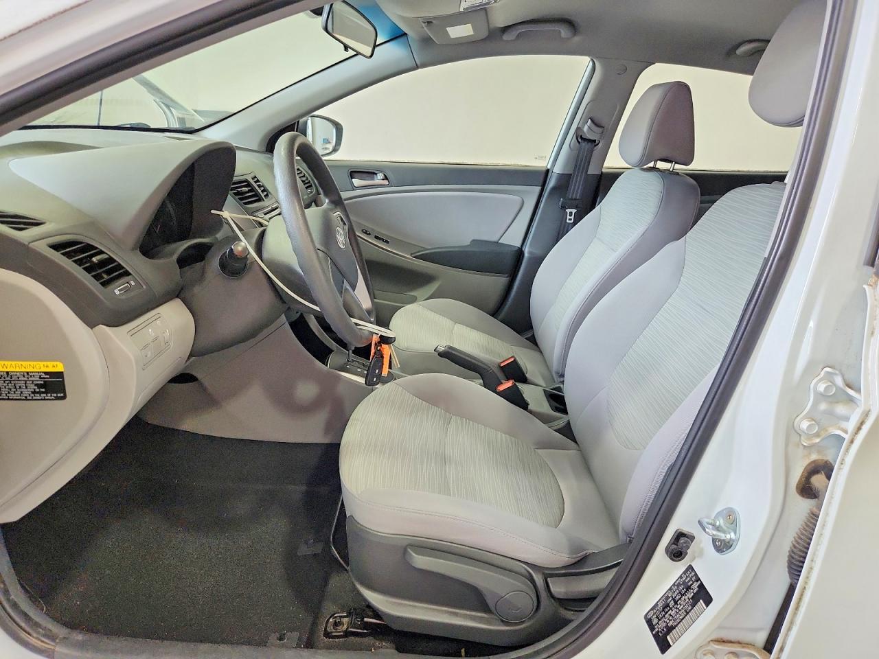 2017 Hyundai Accent Se - Фото 7