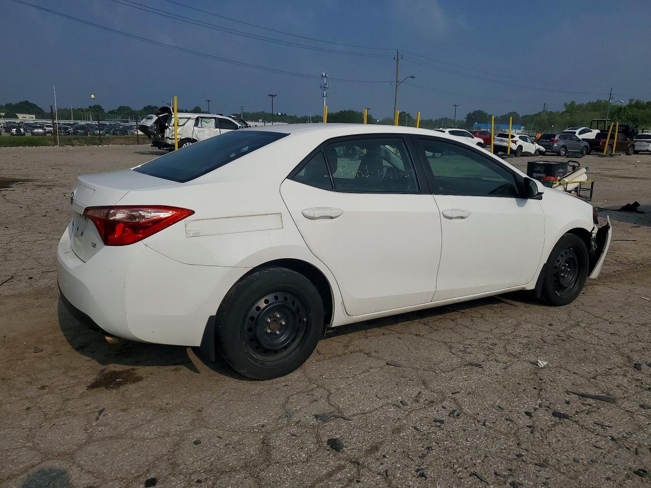 2017 Toyota Corolla Le - Image 3