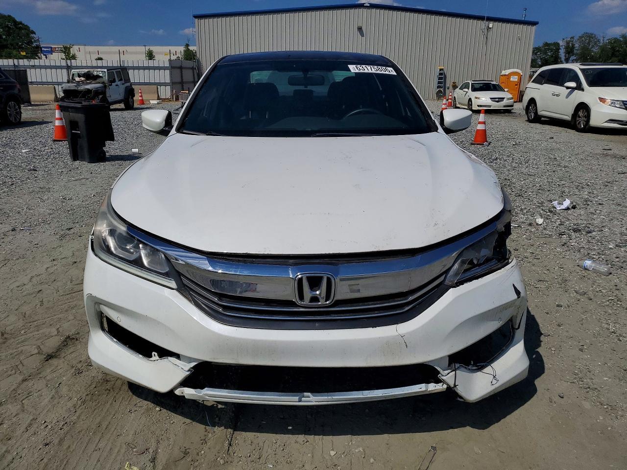 2016 Honda Accord Sport - Image 5