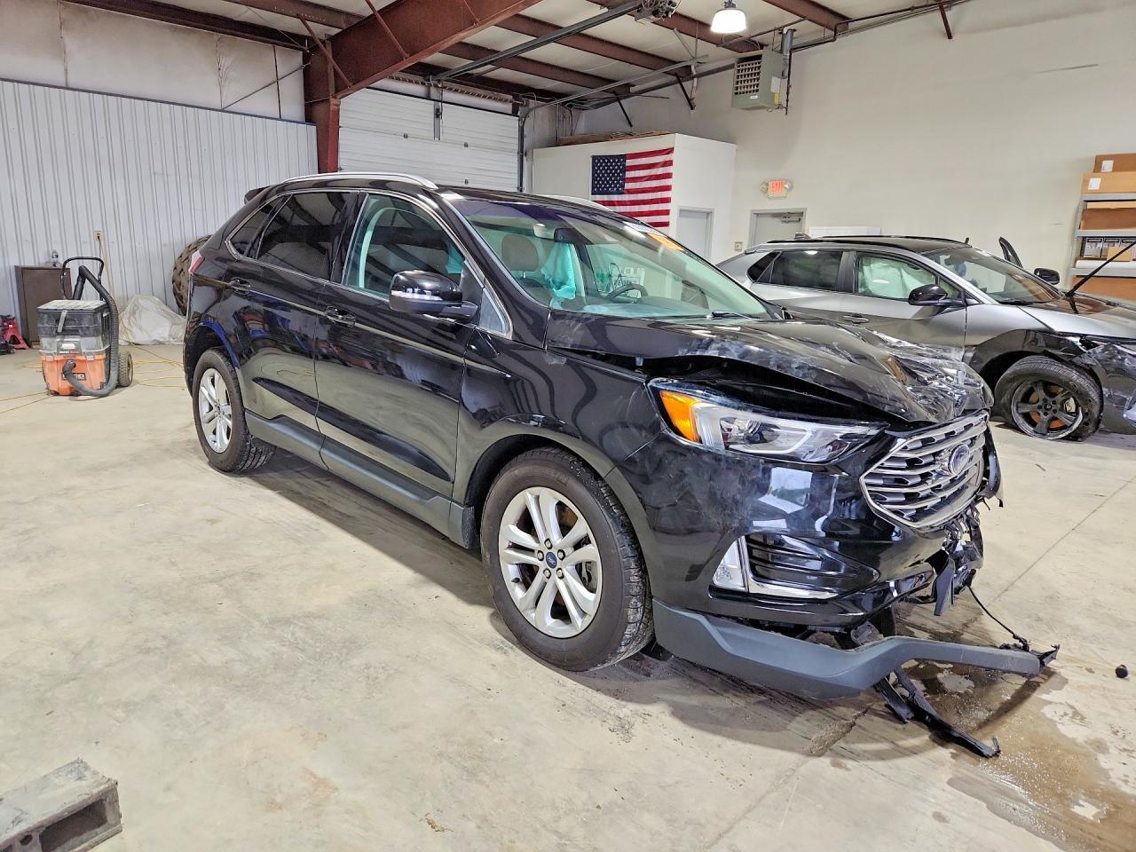 2019 Ford Edge Sel - Фото 4