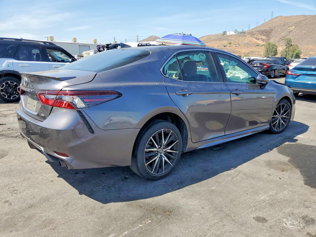 2024 Toyota Camry Se - Фото 3