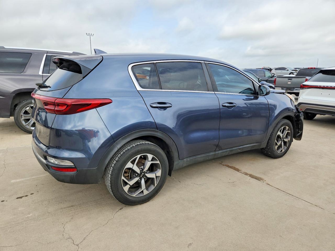 2020 Kia Sportage Lx - Image 3