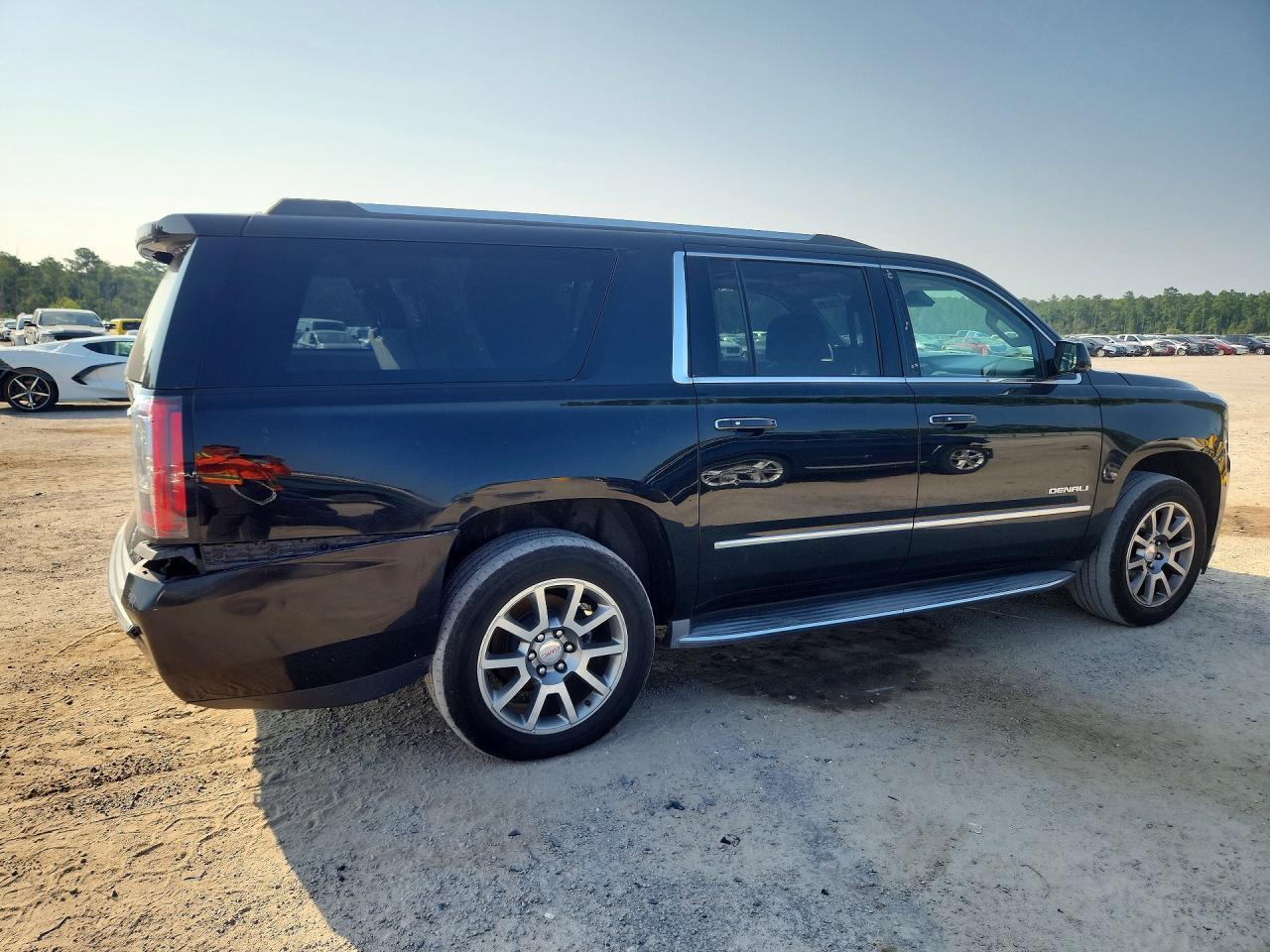 2015 GMC Yukon Xl Denali - Фото 3