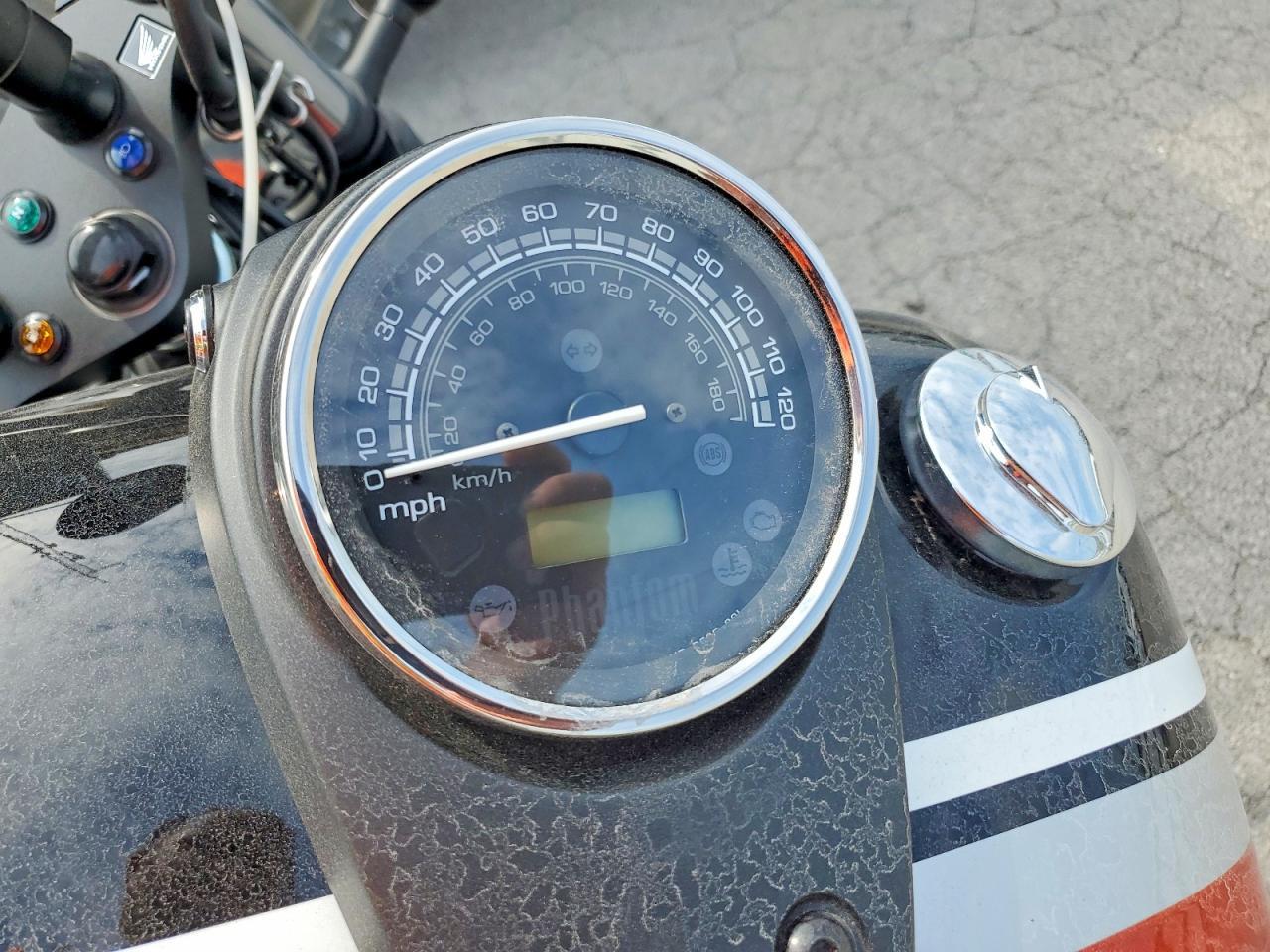 2024 Honda Vt750 C2B - Фото 7