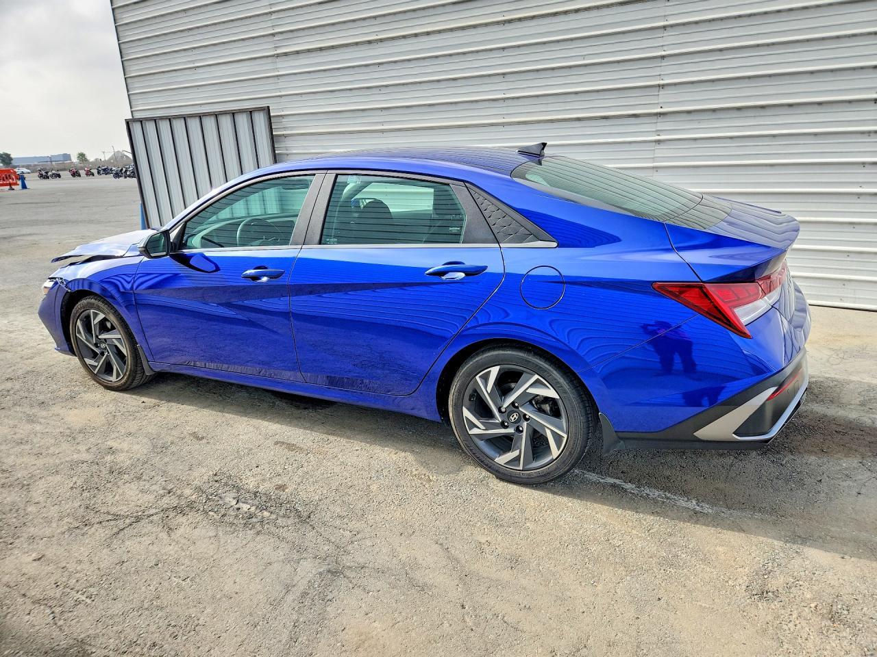 2024 Hyundai Elantra Limited - Фото 2