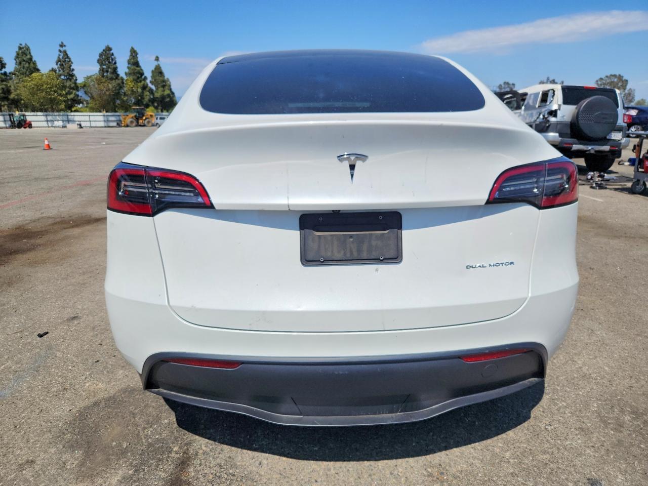 2023 Tesla Model Y - Фото 6