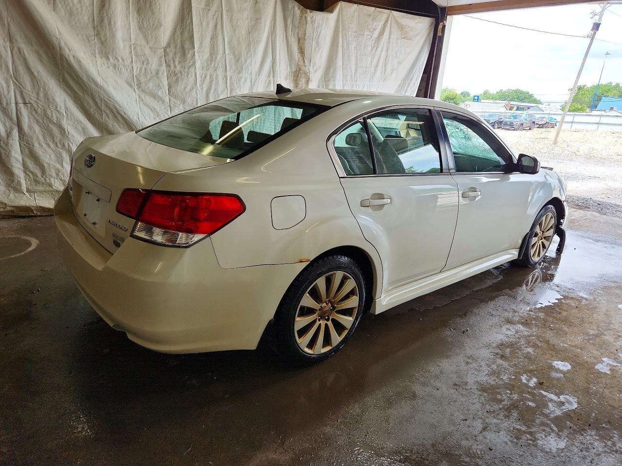 2012 Subaru Legacy 2.5I Limited - Image 3