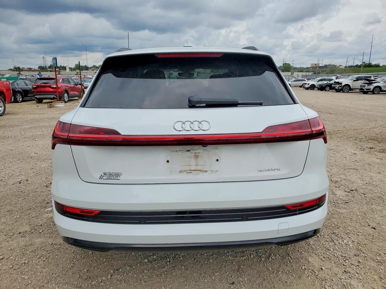 2021 Audi E-Tron Premium - Фото 6
