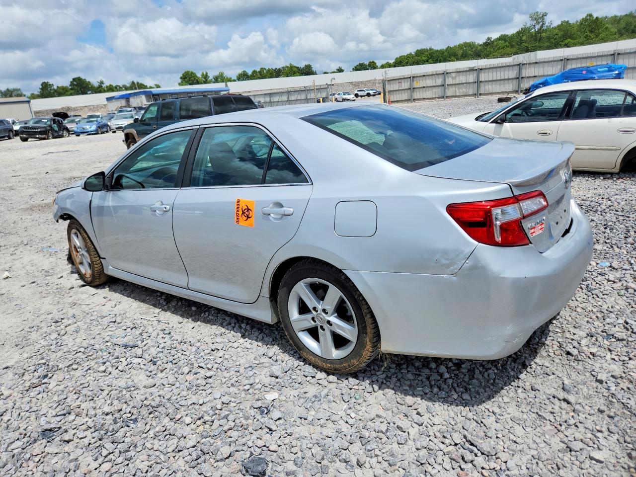 2013 Toyota Camry Se - Фото 2